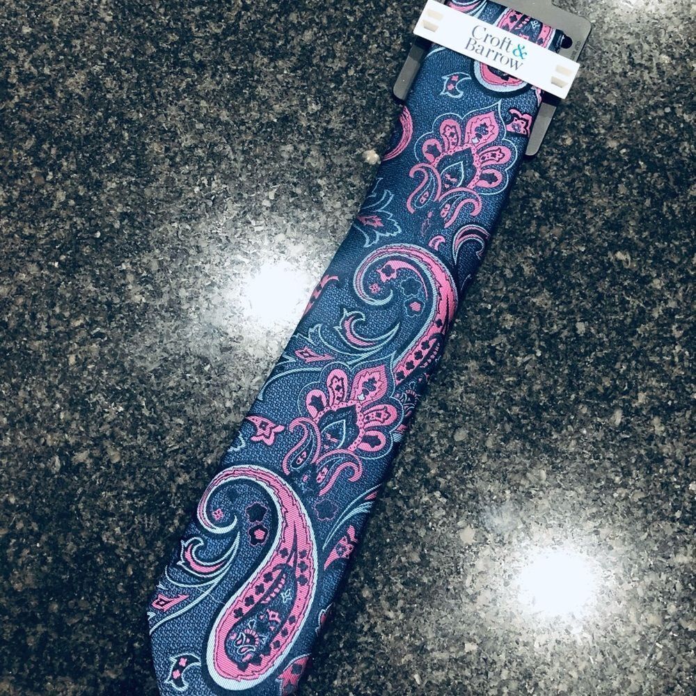 Men’s Paisley Navy Blue Pink Croft & Barrow Neck Tie - Picture 2 of 3